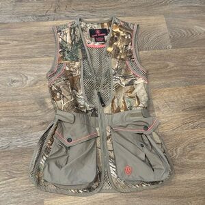Game Winner Women’s Realtree Camouflage Hunting Vest Pink Trim XS S Outdoor